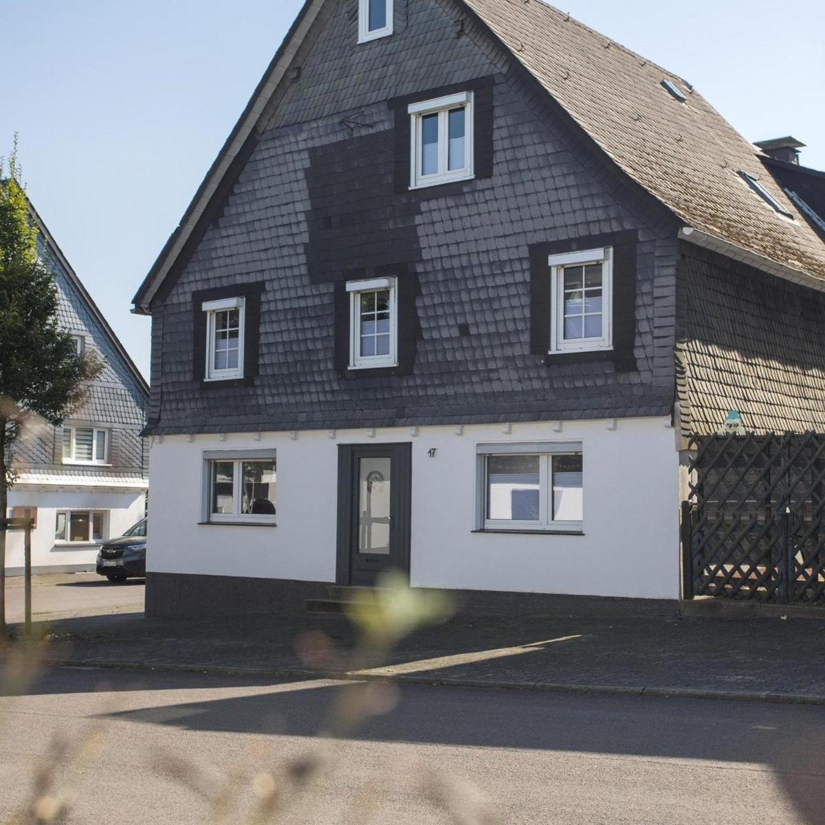 Vakantiehuis - 'Ferienhaus K17 Voor 18 Pers' - Kirchstrasse 17 | Winterberg Exterior photo